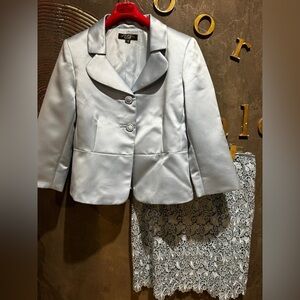 Tahari Grey-Blue Satin Jacket & Lace Skirt Set – NWOT – Size 14